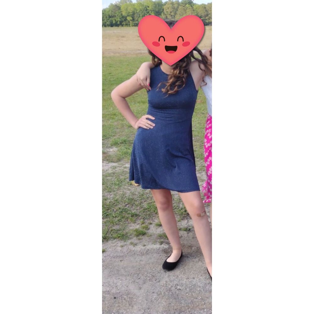 Dress - Picture 8 of 9